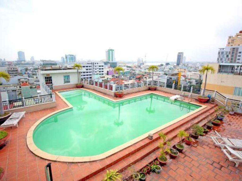 Orient Hotel Дананг Екстериор снимка
