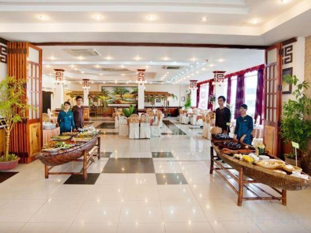 Orient Hotel Дананг Екстериор снимка