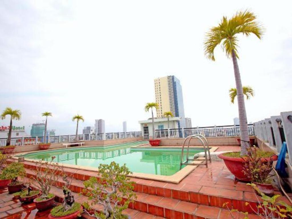 Orient Hotel Дананг Екстериор снимка