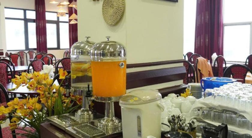 Orient Hotel Дананг Екстериор снимка