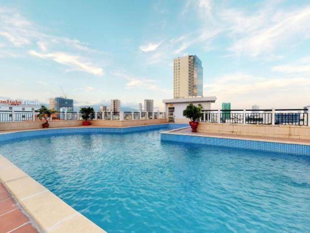 Orient Hotel Дананг Екстериор снимка
